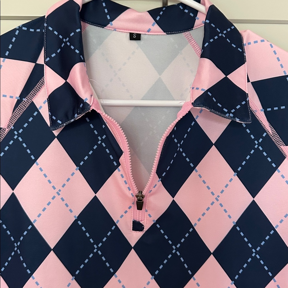 Pink and Navy Argyle Zip golf shirt - Picture 3 of 4